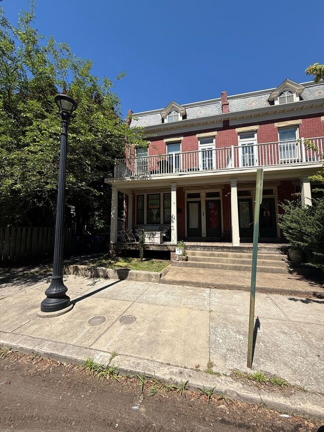 Building Photo - 2 N Mulberry St Unit 2A N. Mulberry