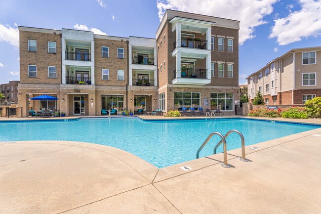 Building Photo - Main Street Square
