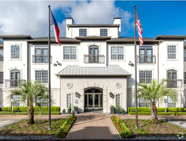 Entrance to Building - Hadley Midtown