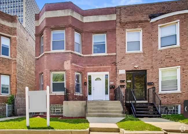 Building Photo - 6234 S Indiana Ave Unit 1 Rental