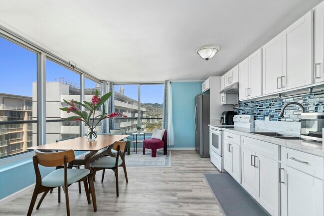 Photo - 2421 Tusitala St