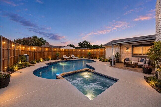 "Spacious 4-Bedroom Retreat with Pool & Elegant Finishes in Plano!"