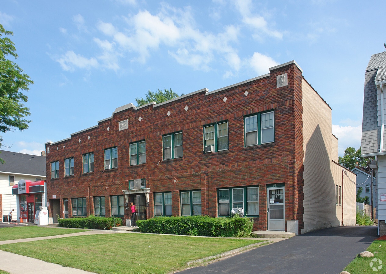 Photo - 963-971 Chili Ave Apartments