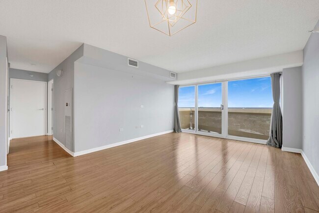 Photo - 1720 Maple Ave Unidad 2580