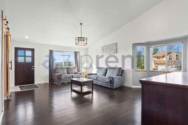 Photo - 8115 77th Ave NE