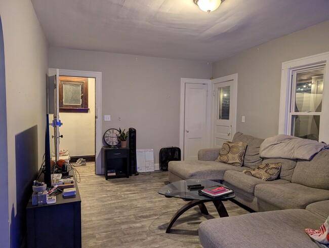 Photo - 2184 Wascana Ave