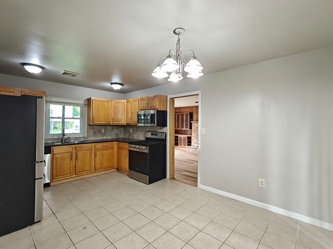 Photo - 45 Meribrook Cir