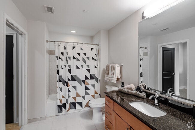 2BR, 2BA - 1117SF