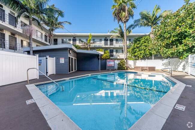 Building Photo - Rosecrans