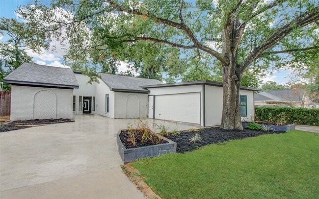 Photo - 10300 Mayfield Rd