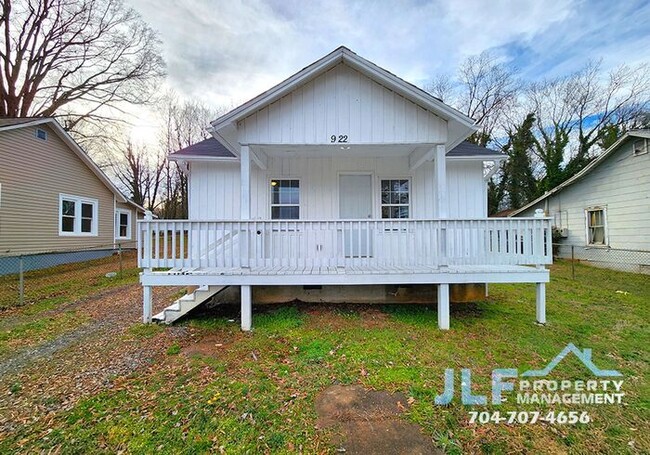 Cute 2 Bed/1 Bath Ranch in Statesville! - Cute 2 Bed/1 Bath Ranch in Statesville! House