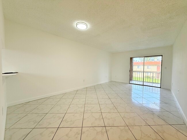 Photo - 6106 Forest Hill Blvd Unit 204