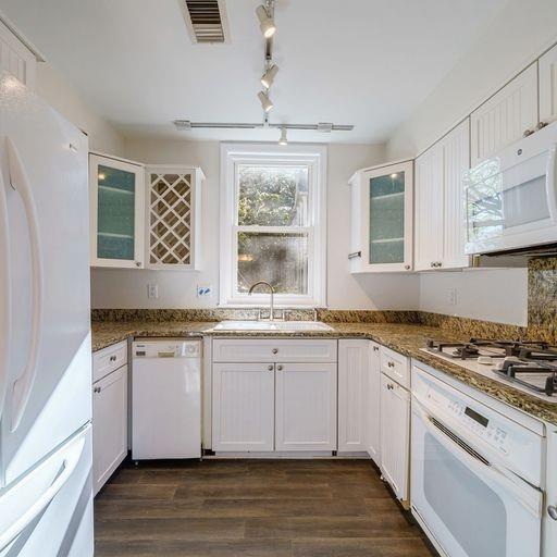 Photo - 503 Midtown Pl