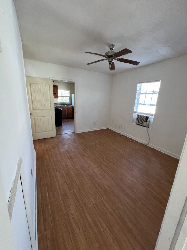 Photo - 424 Maple St