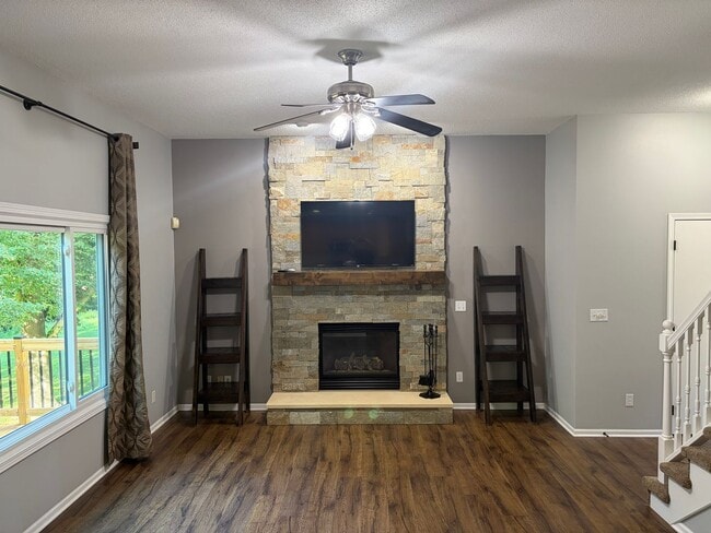 Photo - HUGE 3 Bed Home for Rent!