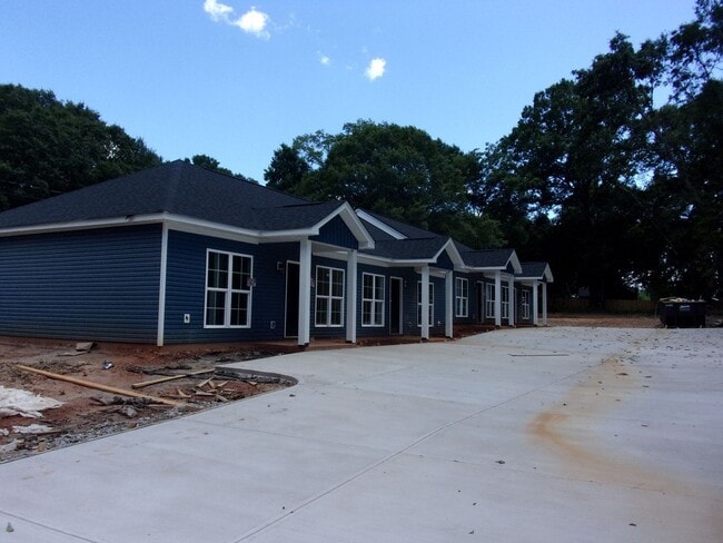 Building Photo - New Construction 2 Bedroom 1 Bath Apartment in Downtown Clover
