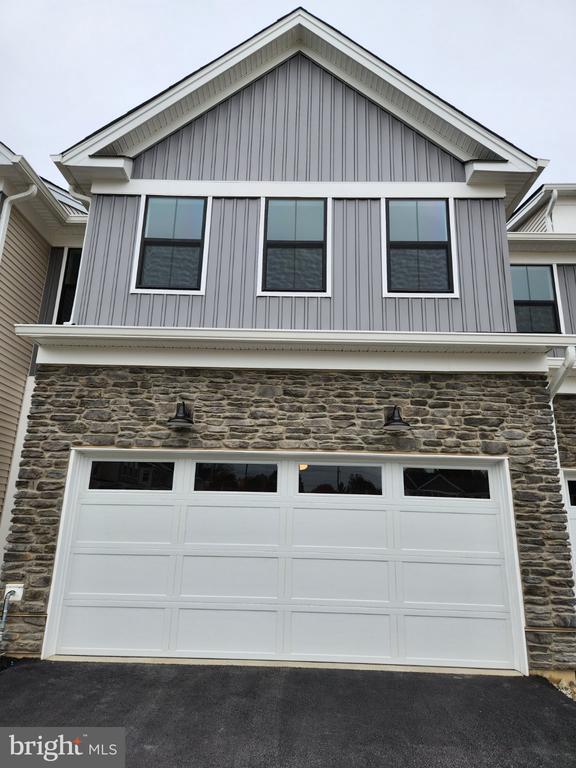 Photo - 821 Bayberry Ct