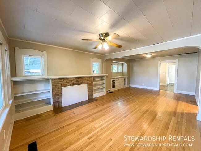 Photo - 1745 Olive St