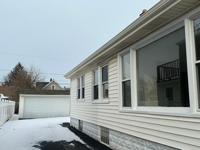 Photo - Bright and amazing home with 3 bedrooms