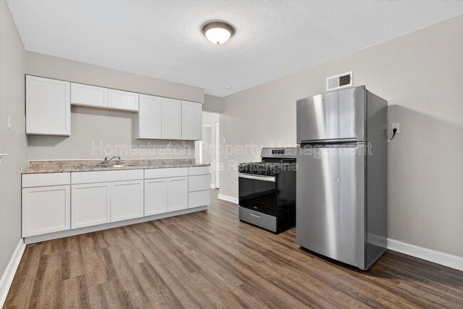 Photo - 9868 Lorna Ln