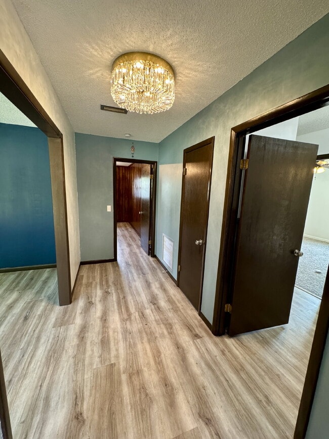 Photo - 3207 Cromwell Dr