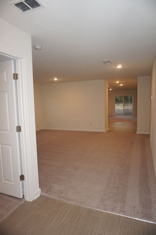Photo - 4 Bedroom FOR RENT in Milton, FL