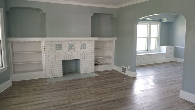 3645 E 153rd St Unidad 2
