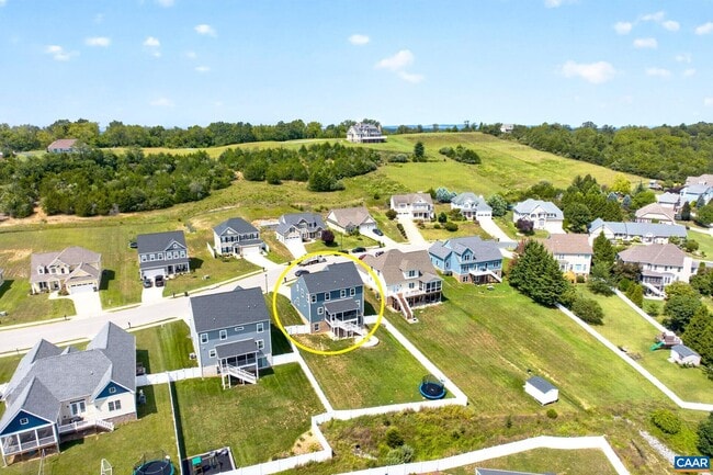 Photo - 180 Windsor Dr