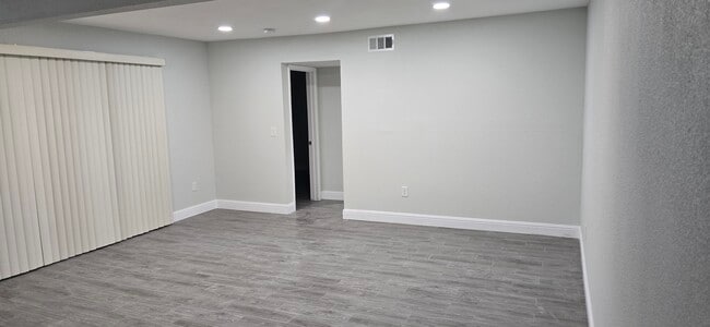 Living room - 1405 Vegas Valley Dr Unit 132