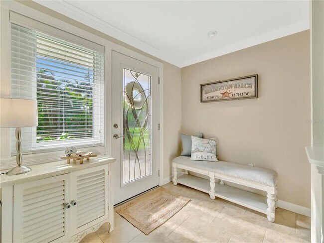 Photo - 10432 Sandpiper Rd W