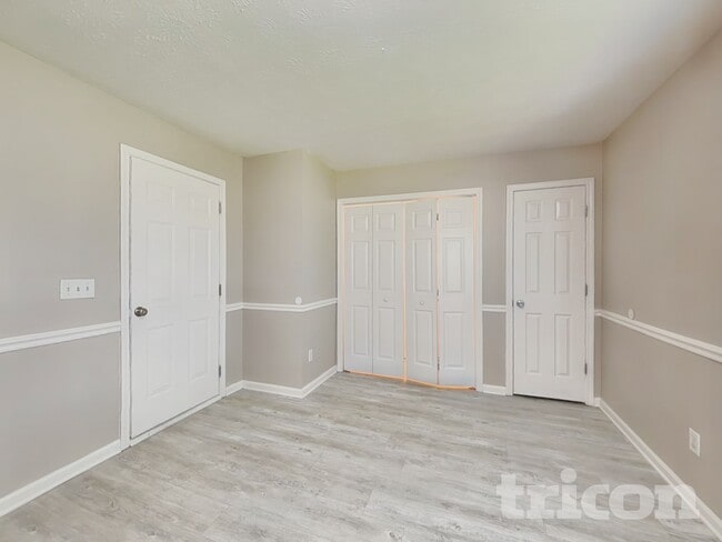 Photo - 517 Cathedral Dr