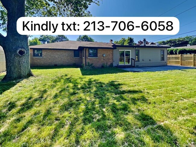 Building Photo - 8728 S 49th Ct Rental