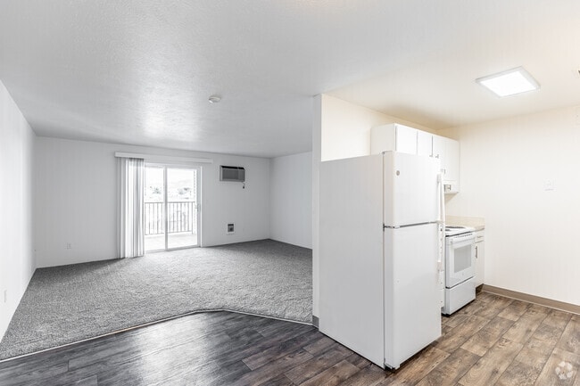1BR, 1BA - 722SF