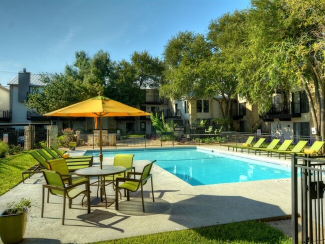 Photo - Townhollow Apartments