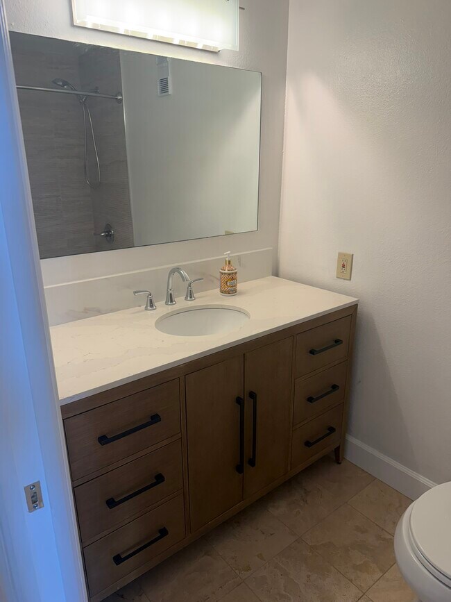 Photo - 1625 Larimer St Unit Barclay Towers 1805