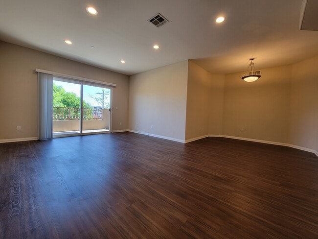 Building Photo - 9610 Zelzah Ave Unit Zelzah Ave. Condo