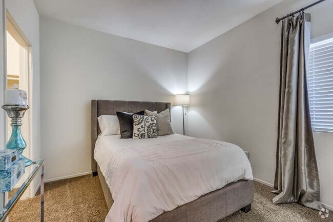 2 HAB, 2 BA - 940 ft² - Jovanna Villas