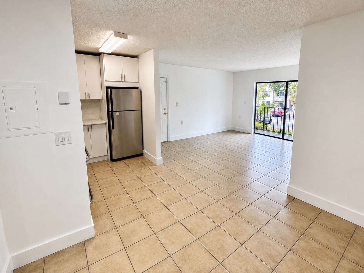 Photo - 7095 NW 179th St