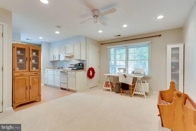 Building Photo - 6734 Huntsman Blvd Rental