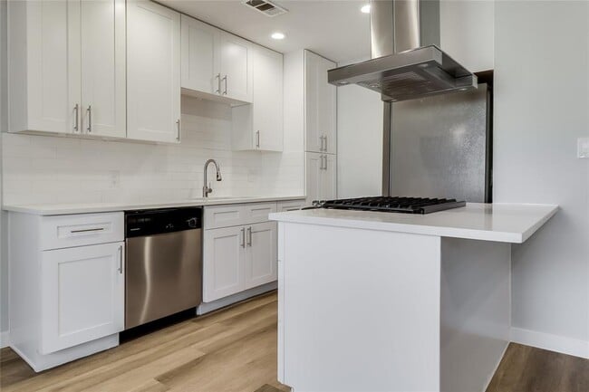 Photo - 4909 Hawk Cove