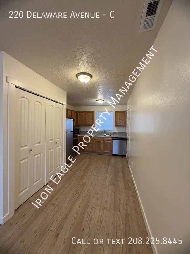 Photo - 220 Delaware Ave