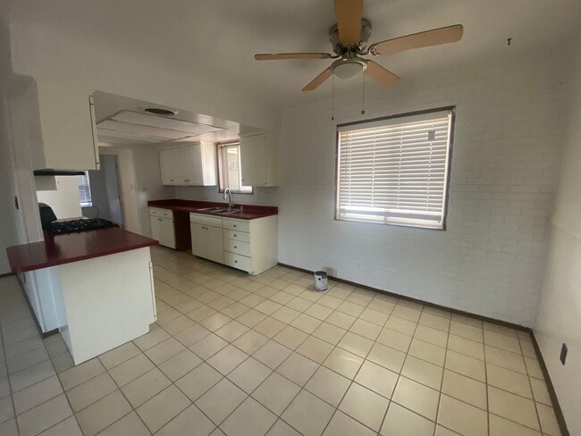 Photo - 1733 Aspen Ave