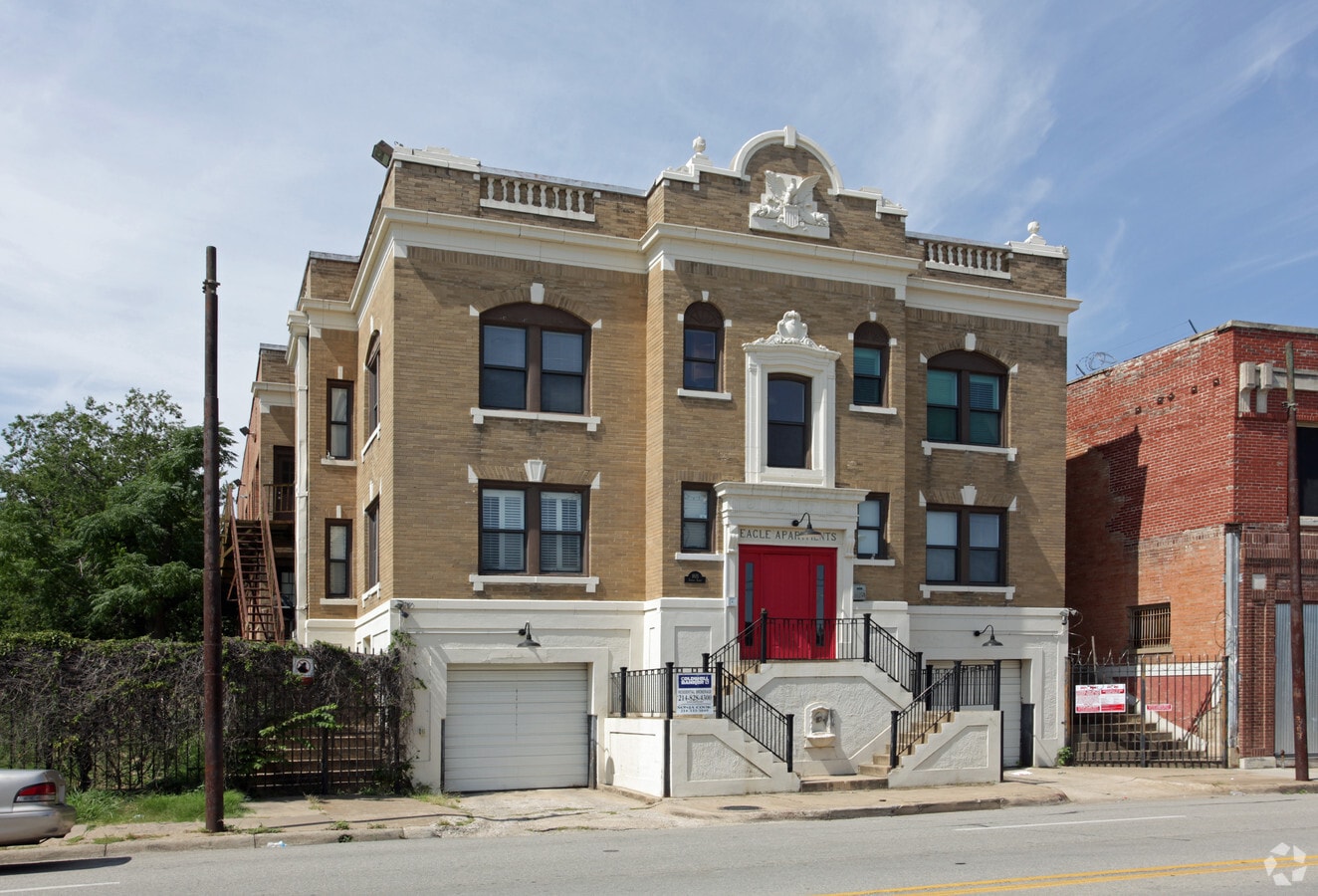Photo - Eagle Apartments