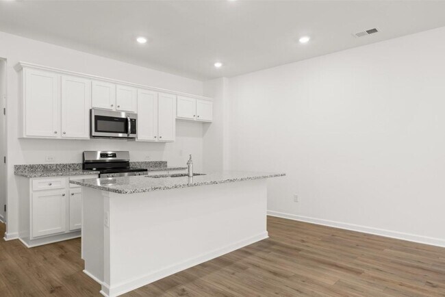 Photo - 128 Hazel Dr