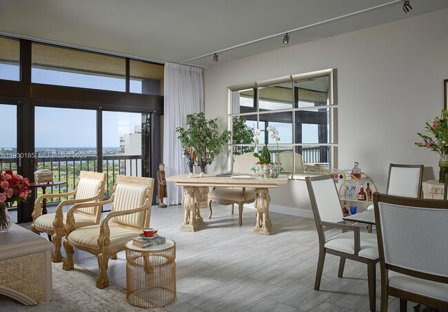 Photo - 2450 Presidential Way Unidad PH7