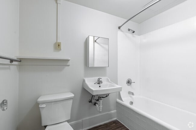 Studio - 400SF - Cambridge Apartments