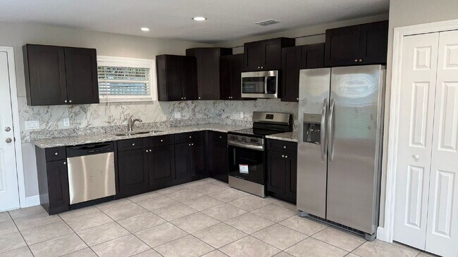 Photo - 192 Julie Ln