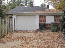 Photo - Brick Rancher Near West End/Willow Lawn Area