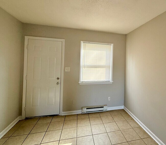 Photo - 1132 Montcalm St