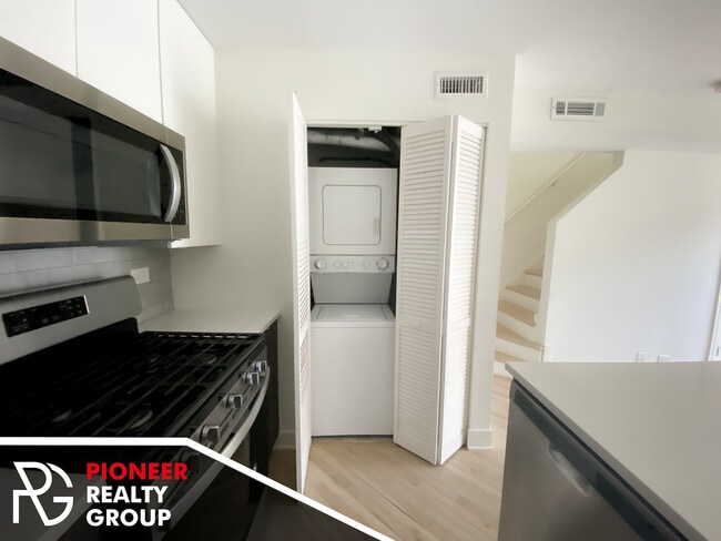 Building Photo - 1014 W Grace St Unit 954C101 Rental